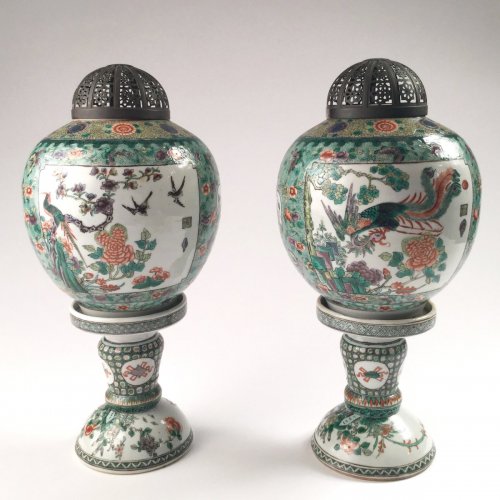 China, pair of Chinese 19th century Famille Verte porcelain lanterns  - 