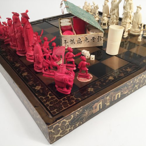 Asian Works of Art  - Chinese export Chess set and jacquet (Backgammon) with Lacquer folding tray