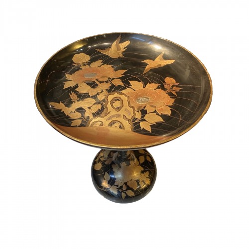 A Japanese lacquer Takatsuki (stem table), 19th century 