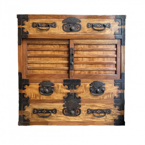 Merchant’s chest, Choba Dansu, Japan, late Edo period