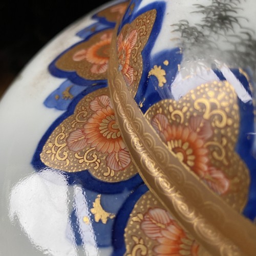 Asian Works of Art  - Large Fukagawa covered vase, Japan Meiji period