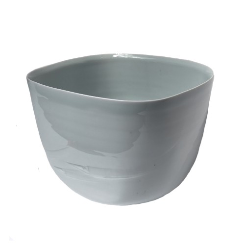 Japan, A deep bowl by Tsuji Takehiko (1936-2004), circa 1960/70.