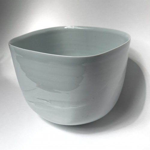Japan, A deep bowl by Tsuji Takehiko (1936-2004), circa 1960/70. - 