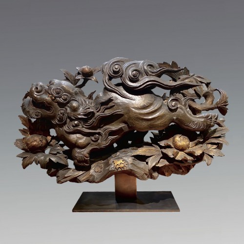 Asian Works of Art  - Japan, Large wood carving of a Shishi, 19th Century