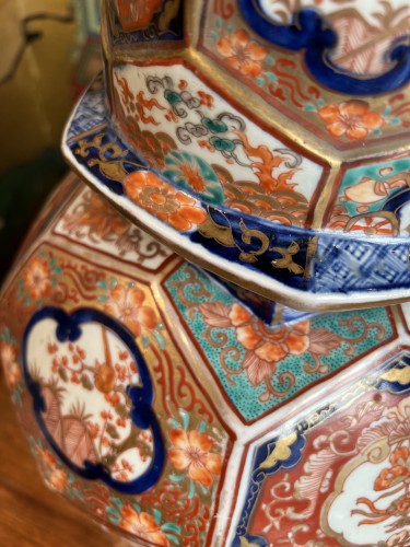 Japon, grande potiche en porcelaine à décor Imari, Arita, 19e - Cristina Ortega & Michel Dermigny