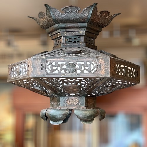 Large Japanese lantern with Tokugawa Kamon, Edo period - Asian Works of Art Style 