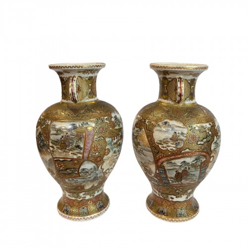 Asian Works of Art  - Pair of Satsuma vases, signed Hattori, Meiji period around 1870/80