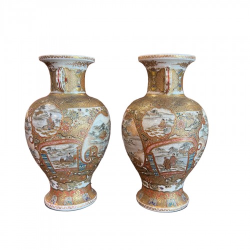 Pair of Satsuma vases, signed Hattori, Meiji period around 1870/80 - 