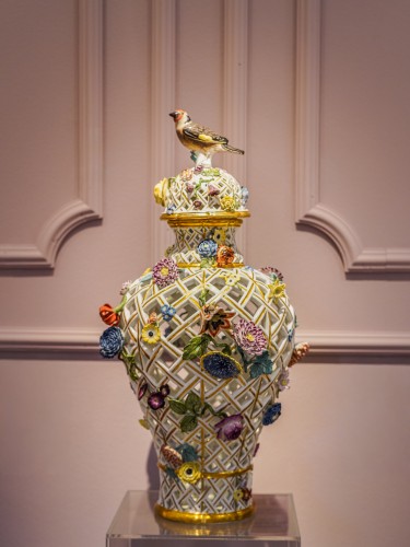 A Meissen Reticulated Basketwork Vase and Cover  - 