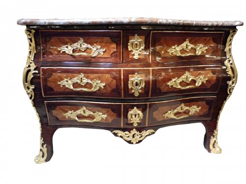 Commode tombeau époque Louis XV estampillée SAR