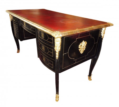 French Regence Bureau plat in ebony veneer inlaid with brass