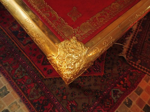 Furniture  - French Regence Bureau plat in ebony veneer inlaid with brass
