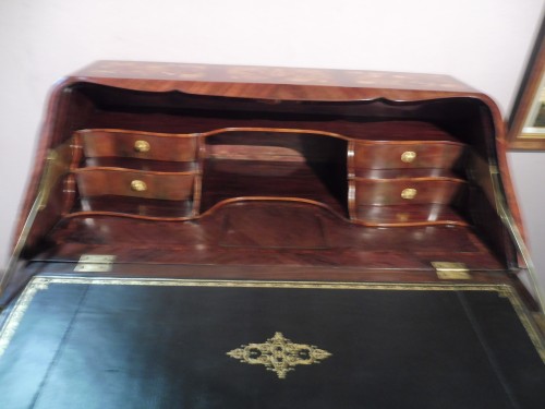 Bureau de pente d'époque Louis XV - Attribué à Pierre Fléchy maître en 1756 - Louis XV