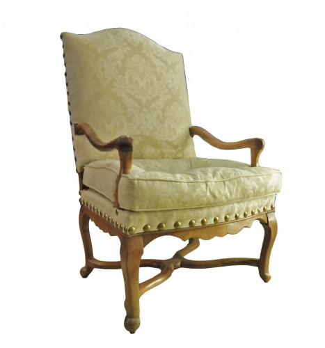 Large fauteuil à dos plat d'époque Régence