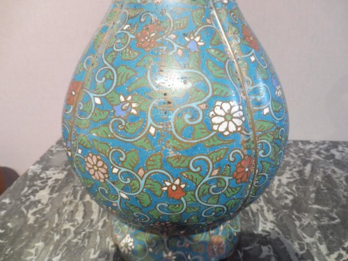 Grande paire de vases en bronze cloisonné - Arts d