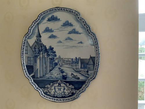 Grande plaque en faïence de Delft, XVIIIe - Céramiques, Porcelaines Style 