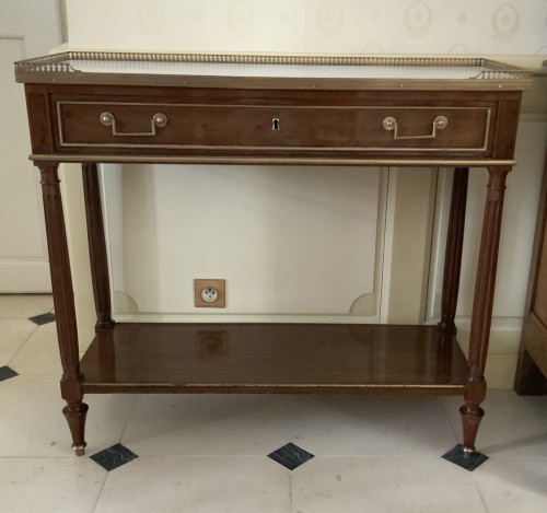 Antiquités - Console en acajou, époque Louis XVI