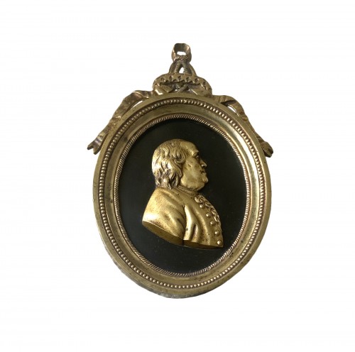 Benjamin Franklin, médaillon en bronze doré sur marbre noir fin du XVIIIe siècle