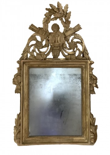Miroir à fronton en bois doré, époque Louis XVI