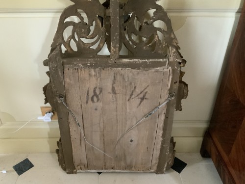 XVIIIe siècle - Miroir à fronton en bois doré, époque Louis XVI