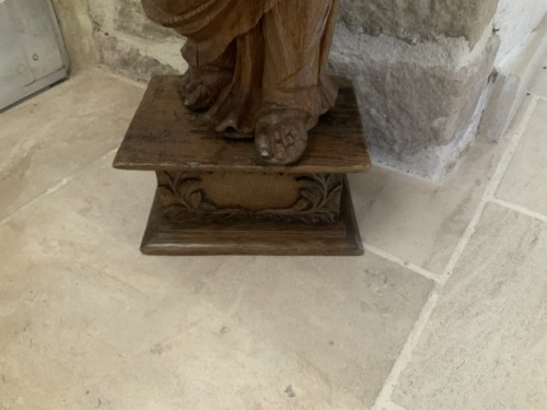 XVIIe siècle - Vierge à l’enfant XVIIe en chêne sculpté en ronde bosse