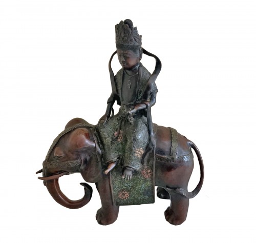  Kannon sur un éléphant, Bronze cloisonné Meiji
