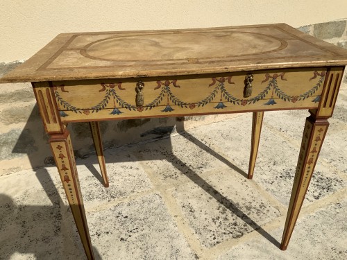 Table bureau de milieu en bois laqué peint, Italie Gênes fin XVIIIe - Danièle Fontaine Antiquaire