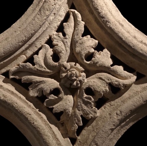 Carved Limestone architectural fragment - France, 15th century - 