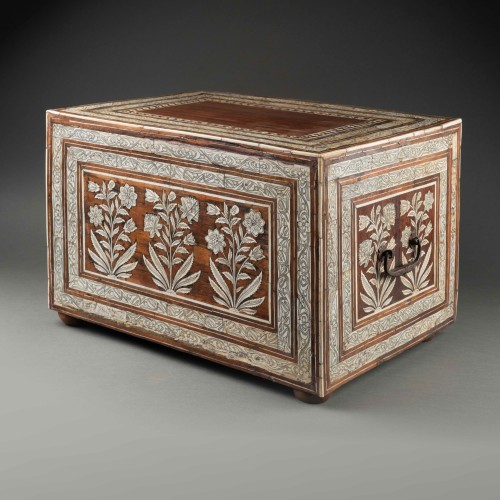Furniture  - A Mughal ivory inlaid wood Cabinet - 17th century 