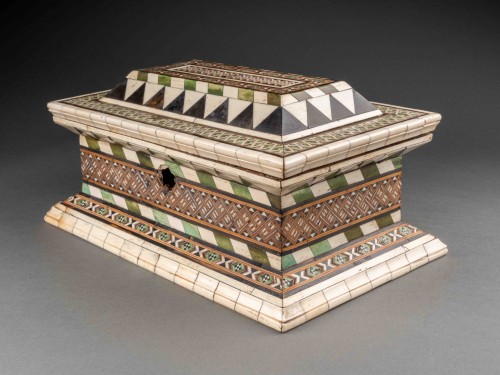 Embriachi workshop marquetry casket - Northern Italy, 15th century - Objects of Vertu Style Renaissance