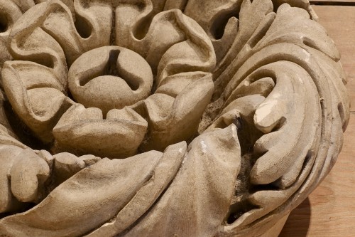 Architectural & Garden  - Large carved stone rosette - 18th century