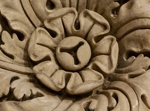 Large carved stone rosette - 18th century - 