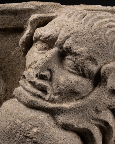 Manticore inscrite dans un blason, Allemagne XVIe siècle - Sculpture Style Renaissance
