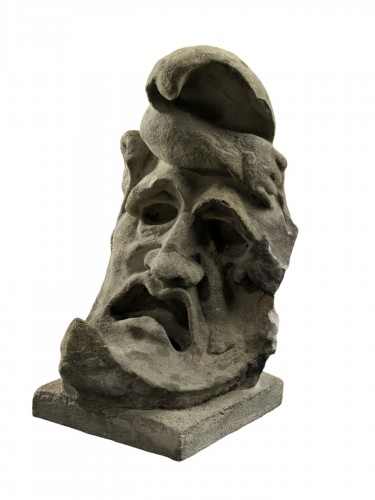 Large grotesque in the shape of a half-moon - France, 17th century