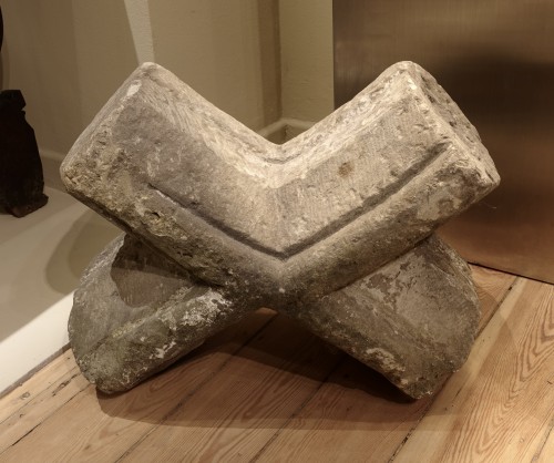 Gothic Keystone - France 14th century - 