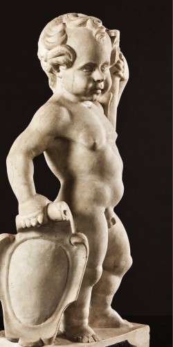 Hercule enfant tenant un blason - Italie du Nord XVIIe siècle - Sculpture Style Renaissance
