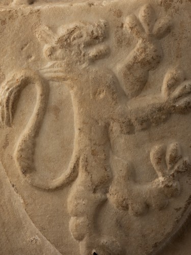 Sculpture  - Gothic Armorial Shield - Tuscany, First half of the 14th century