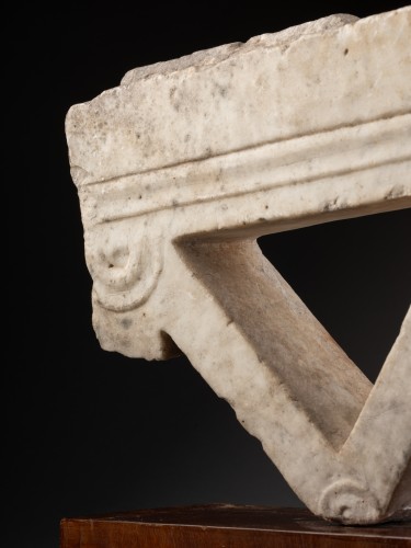 Sculpture Sculpture en Marbre - Fragment d’architecture en mabre - Empire romain, Ier siècle apr. J.-C.
