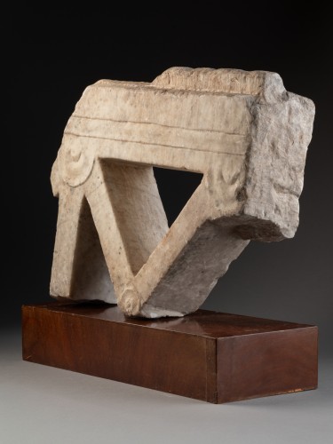 Fragment d’architecture en mabre - Empire romain, Ier siècle apr. J.-C. - Dei Bardi Art