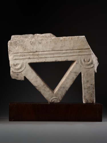 Avant JC au Xe siècle - Fragment d’architecture en mabre - Empire romain, Ier siècle apr. J.-C.