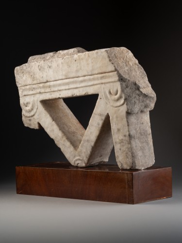 Fragment d’architecture en mabre - Empire romain, Ier siècle apr. J.-C. - 