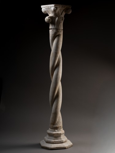 XIe au XVe siècle - Colonne torse de cloître à chapiteau à crochets - Italie, XIVe siècle