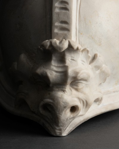 Casque en marbre - France, XVIIe siècle - Sculpture Style Louis XIII