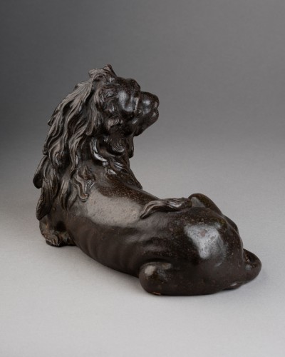 Antiquités - Lion couché - Italie centrale XVIIe siècle