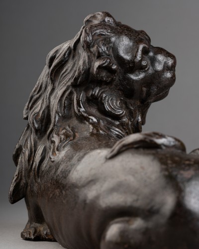 Antiquités - Lion couché - Italie centrale XVIIe siècle