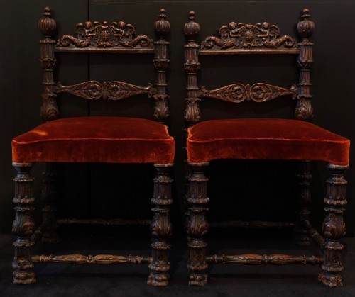 Renaissance - Pair of carved wooden chairs - Lombardy - XVI century