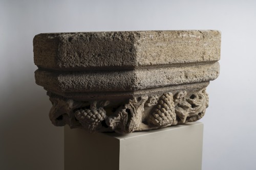 Grande base de pilastre hexagonale - Bourgogne XVe siècle - Dei Bardi Art
