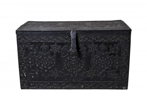 Large wood and iron chest with stars of David - Hungary, 17th / 18th  -century