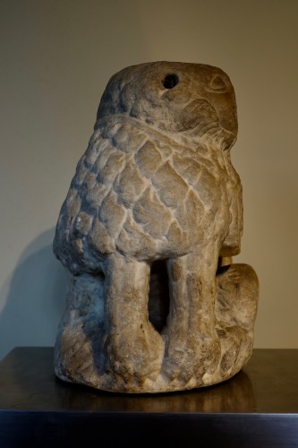 Sculpture  - Marble lion – Périgord 17th century
