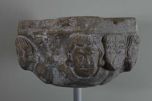 Capital with four heads and coats of arms - Ile de France, XIII siècle - 